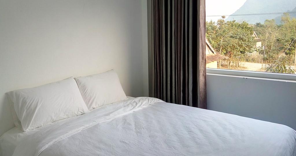 River House Homestay *