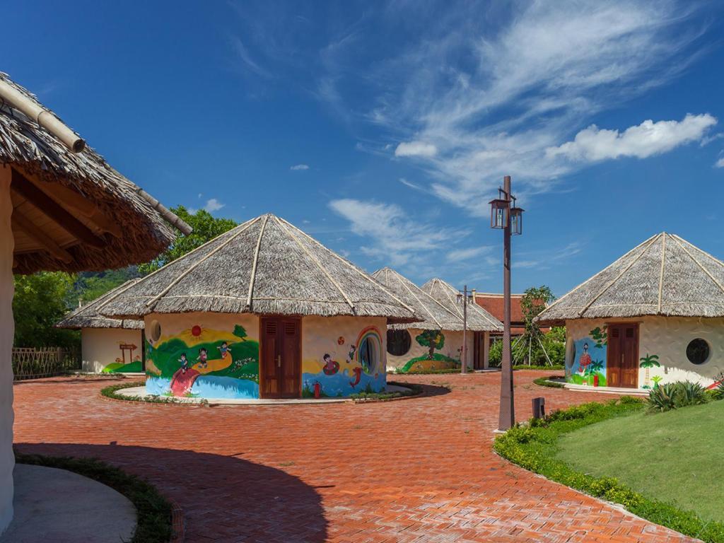 Emeralda Resort 5*