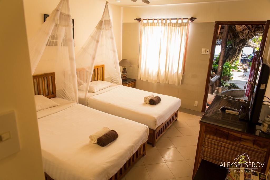 Joe's Cafe & Garden Resort
