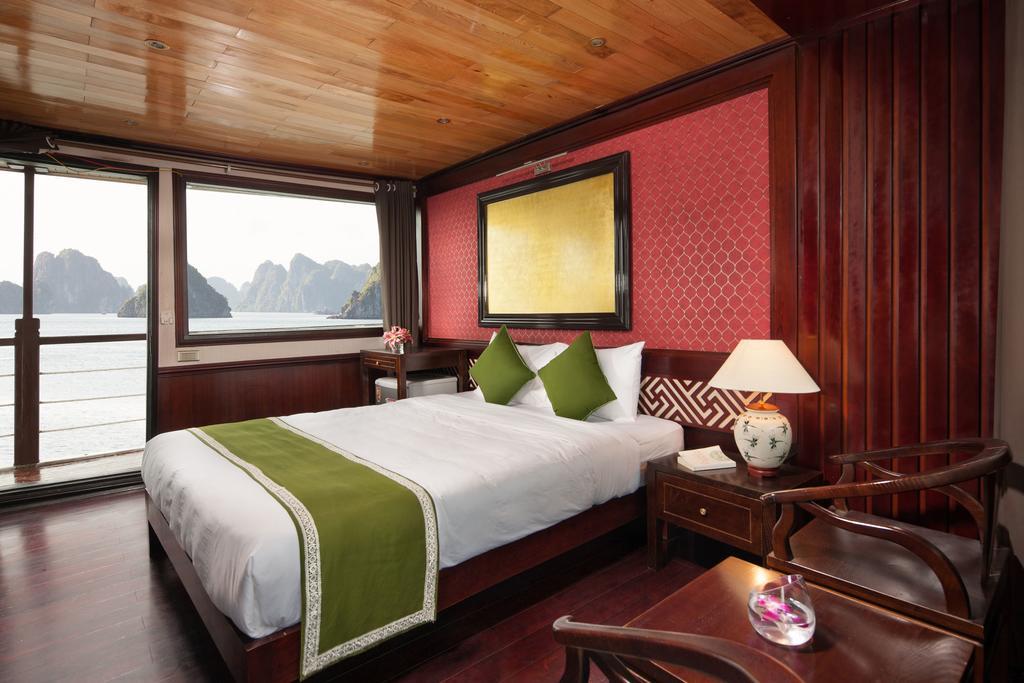  Garden Bay Premium Cruise