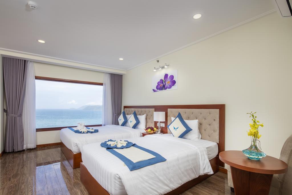 Apus Hotel 4*