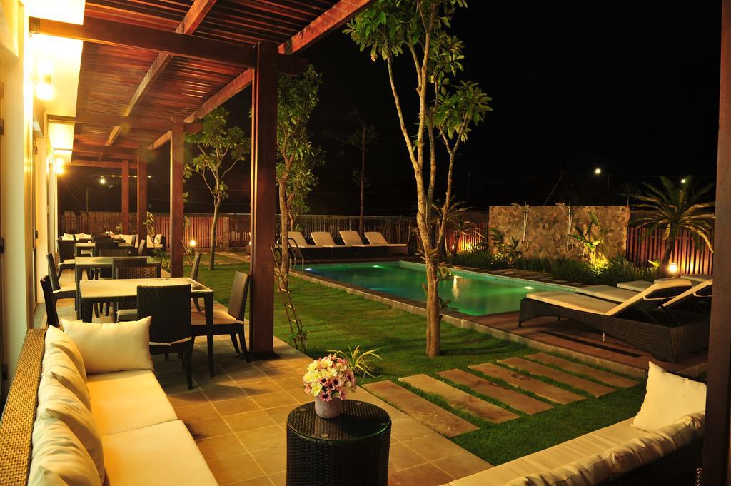 Kosmos Hotel