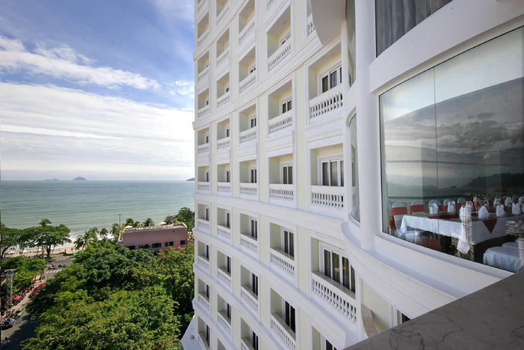 Palace Khách sạn 4*