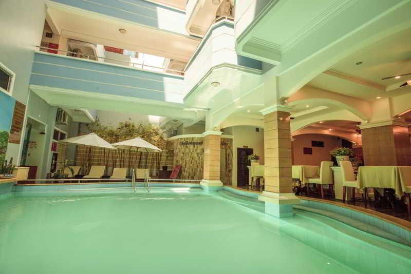 Palm Hotel