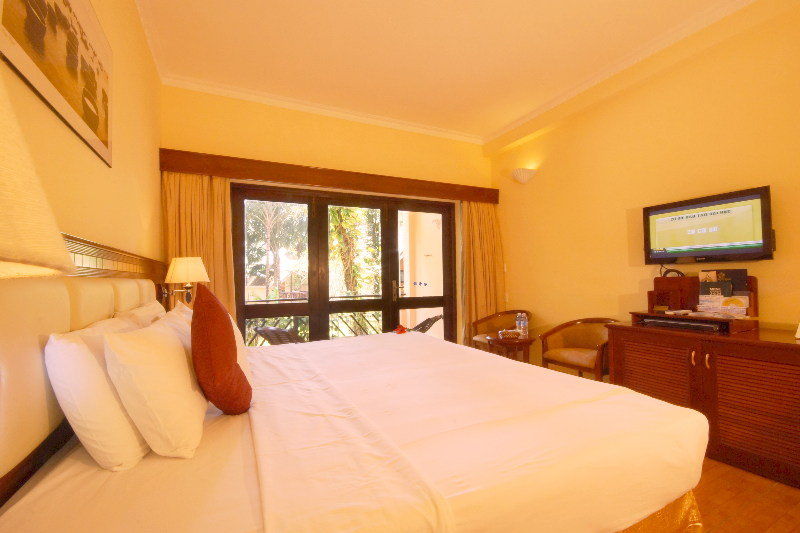 Resort Saigon & 4*