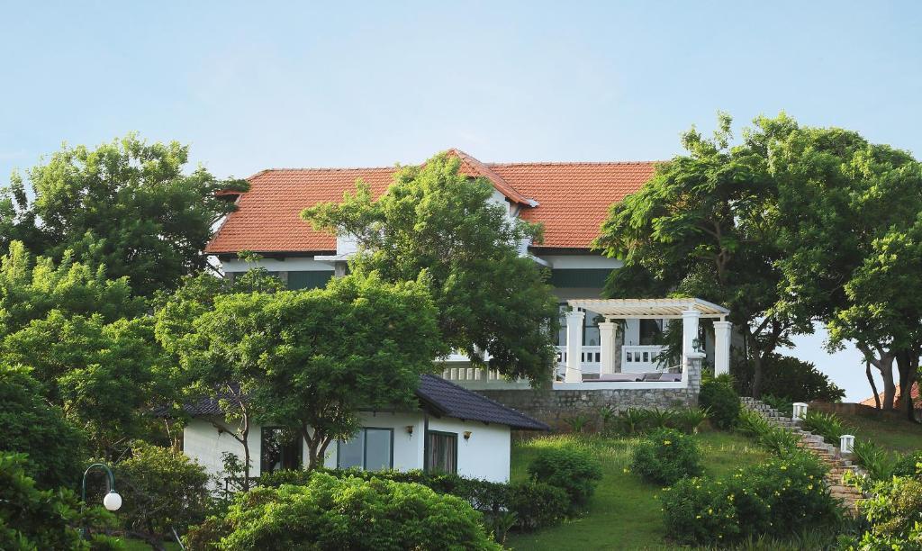 Fleur De Lys & Long Resort
