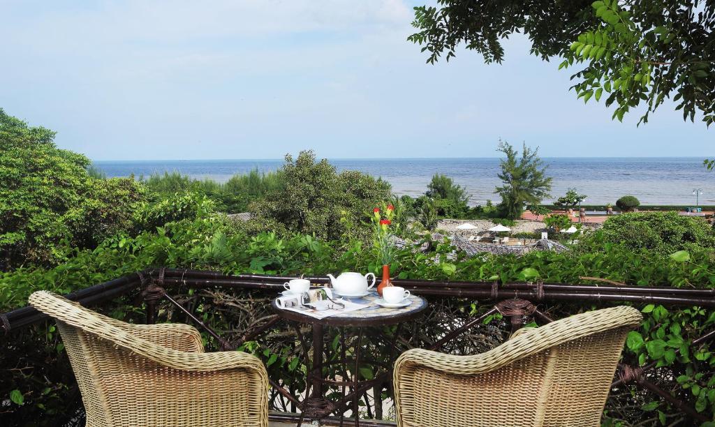 Resort Fleur De Lys & Long 4*