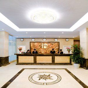 Royal Gate Hotel 3*