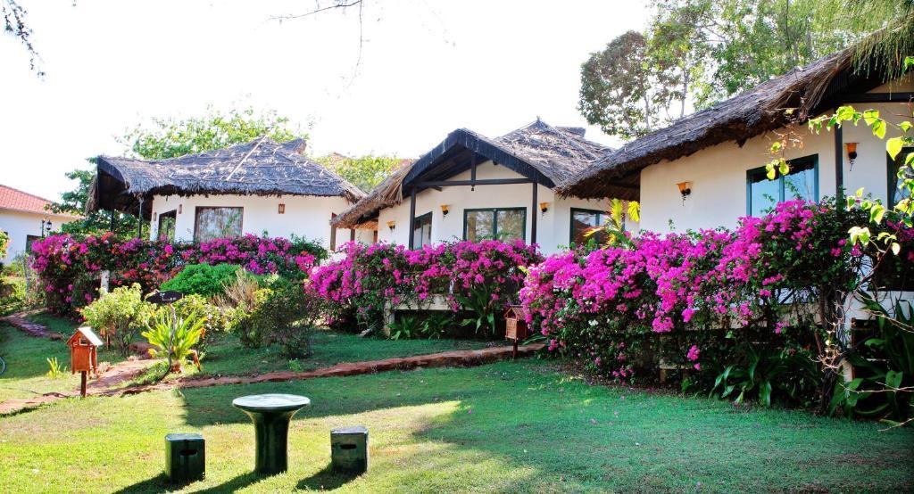 Resort Fleur De Lys & Long 4*