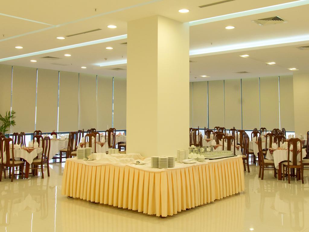 Hotel River 3*