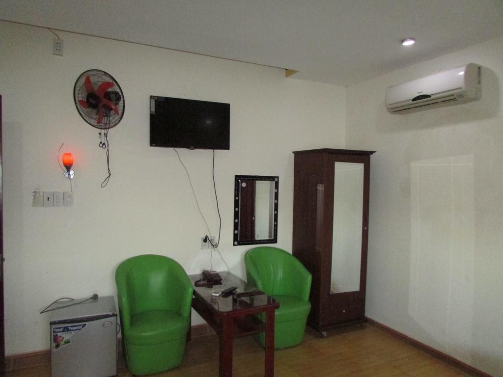 Hung Thinh Hotel 2*