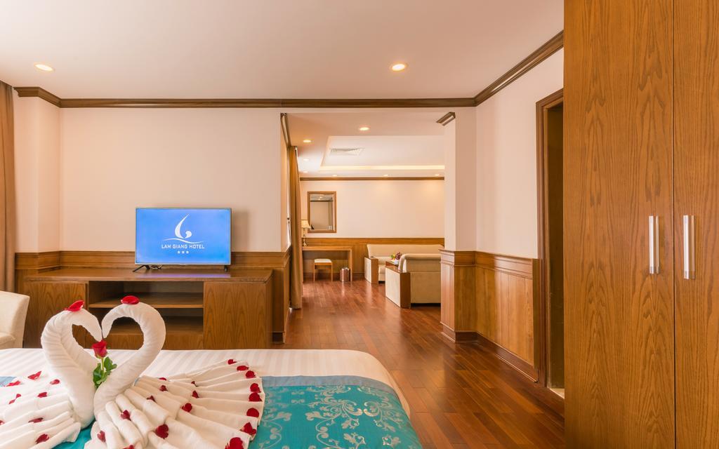 Lam Giang Hotel 3*
