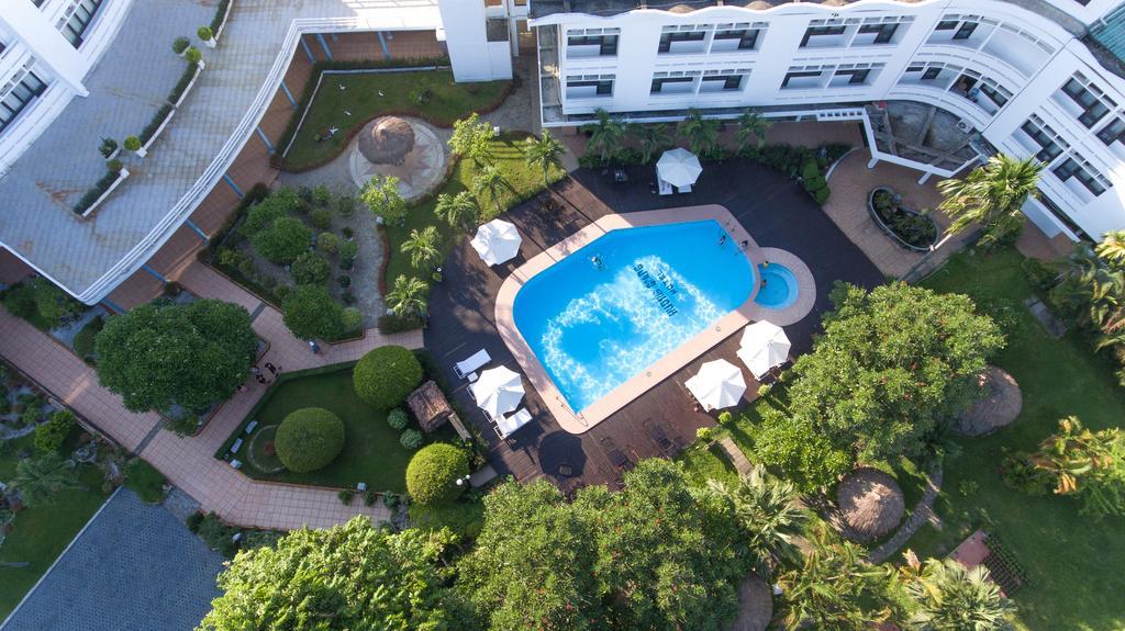Resort Huong Giang & 4*