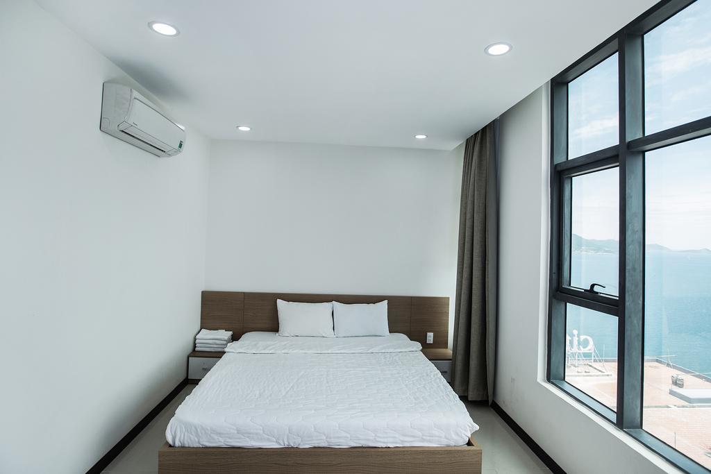 Seaside Apartment *