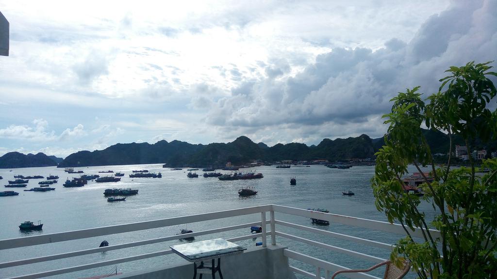 Hung Long Harbour Cat Ba