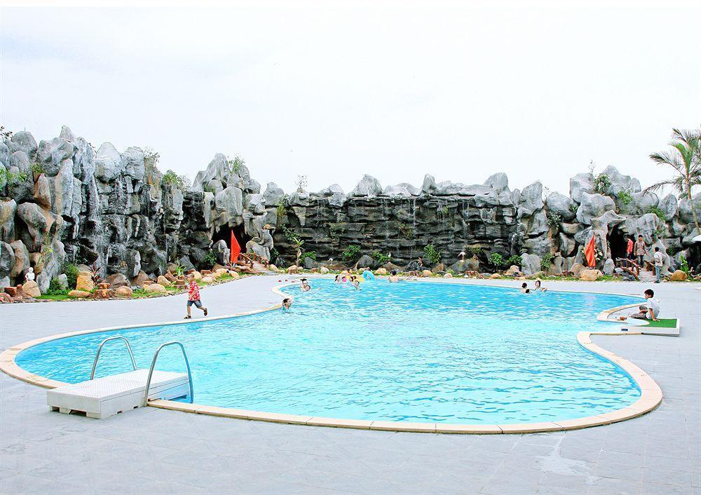 Hotel Camela & 4*