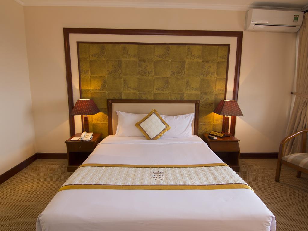 Palace 4*