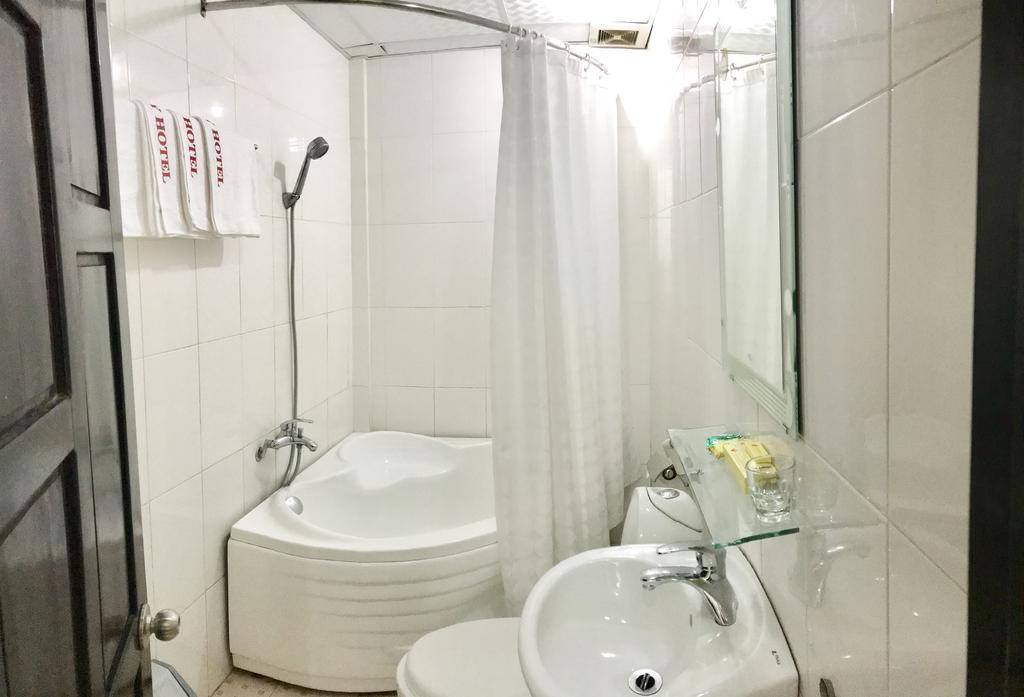 Canary Hotel 2*