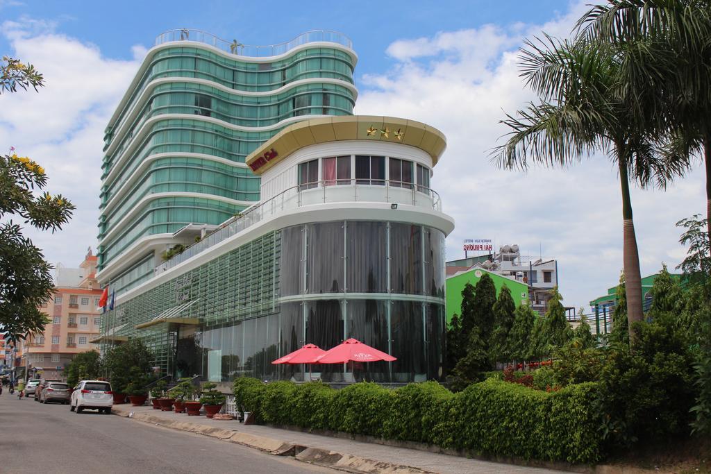 River Hotel 3*