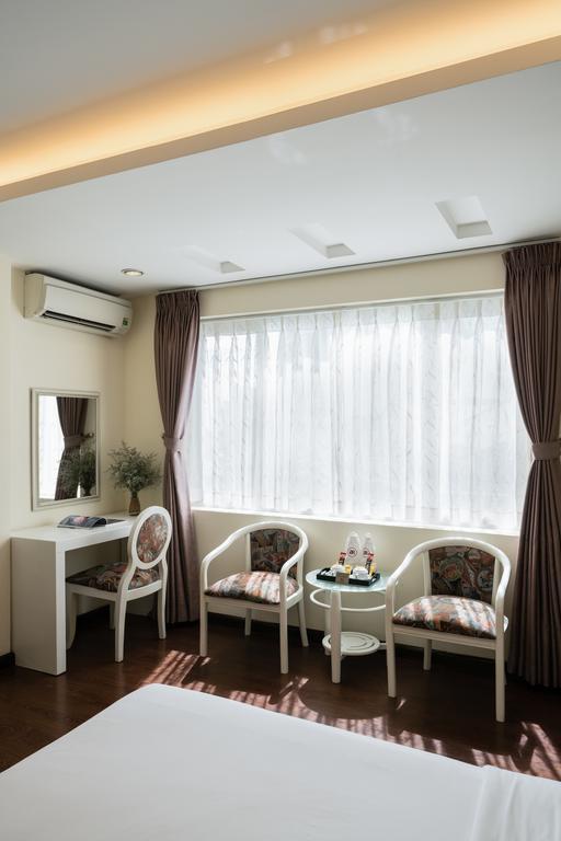 Asian Ruby Center Point & Khách sạn 3*