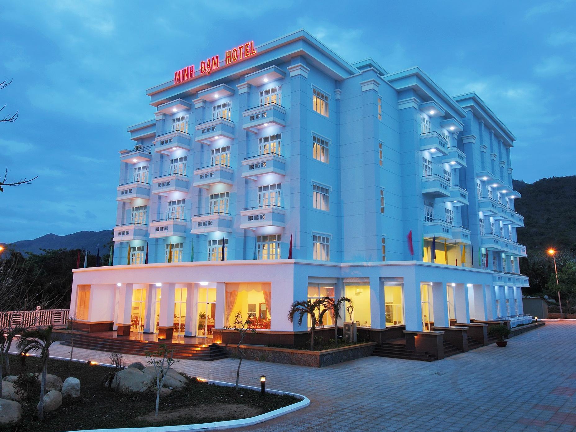 Minh Dam Hotel 3*