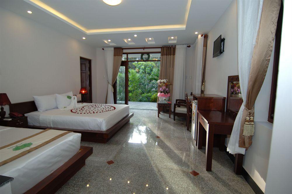 Resort Saigon Emerald