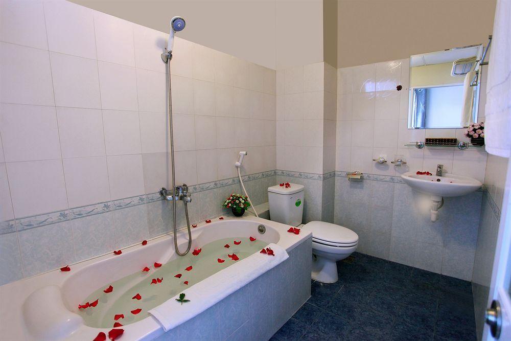 Pho Bien Hotel 2*