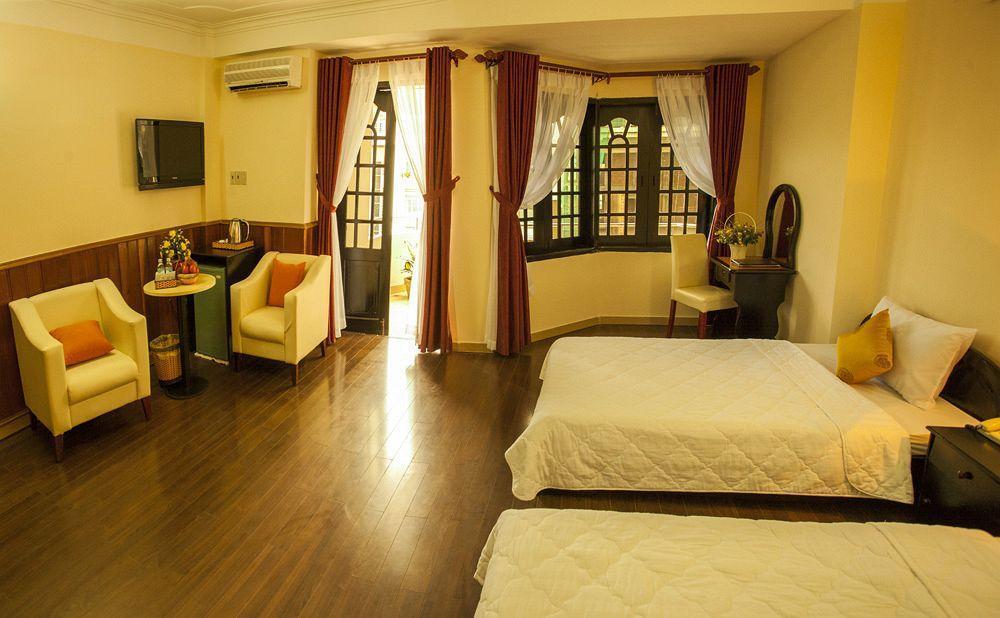 Palm Hotel