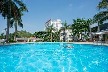 Hotel Royal Halong 4*
