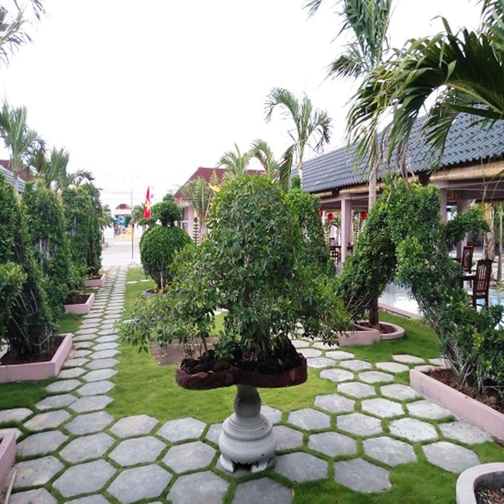 Hotel Nha Mat 3*