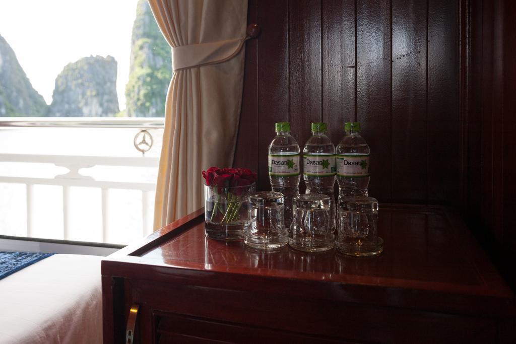 Rosa Boutique Cruise