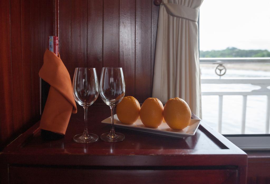 Rosa Boutique Cruise  Ha Long