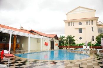 Cuu Long Hotel 3*