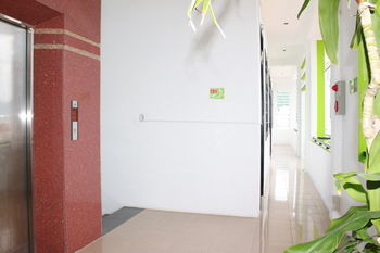 Khách sạn Ngôi Nhà Xanh