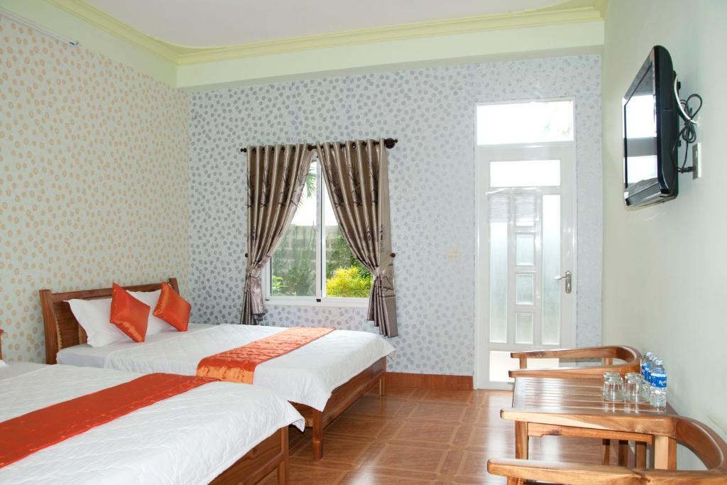 Hotel Sunrise Village 2*