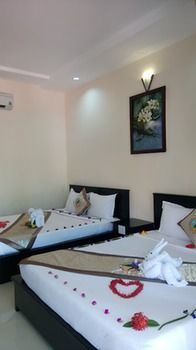 Hon Rom Central Beach Resort