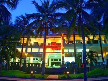 Hon Rom Central Beach Resort