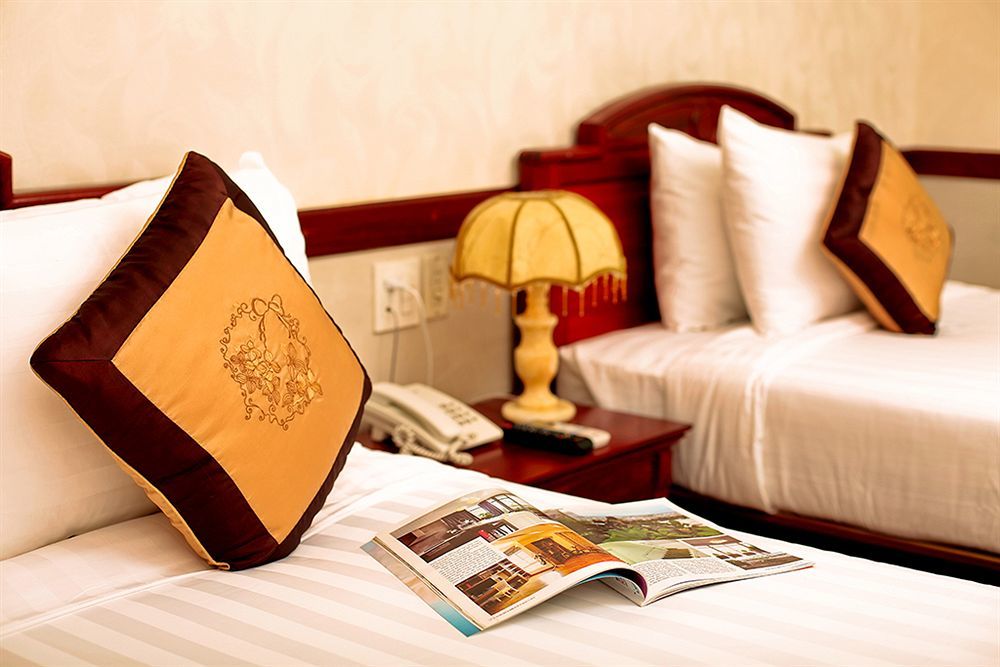 Phat Riverside Hotel