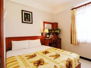 C Hotel- De Tham Bui Vien Walking Street Hotel 3*