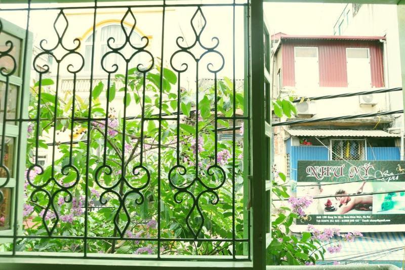 Little * Hanoi