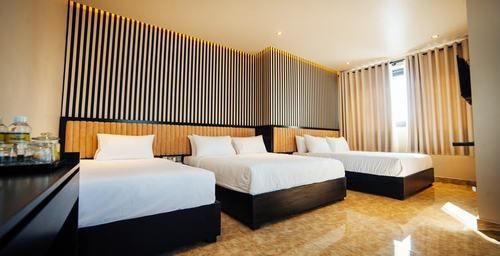 Bezel Hotel