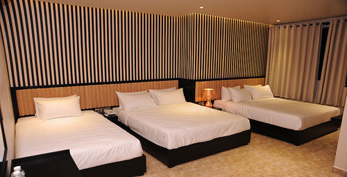 Hotel Bezel 2*