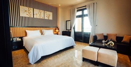 Bezel Hotel
