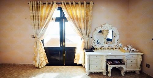 Bezel Hotel