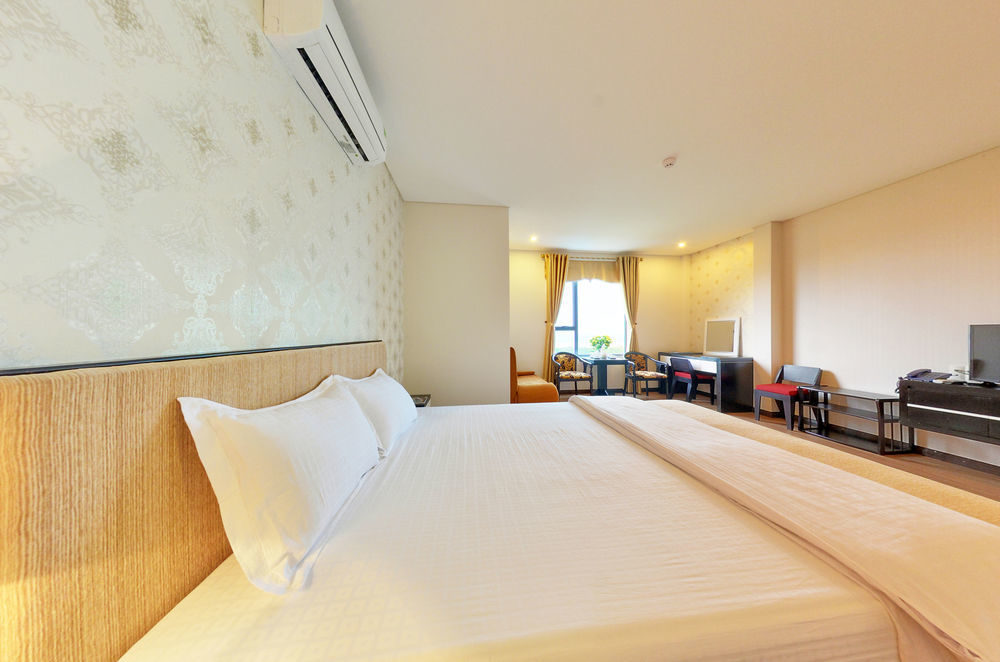 Hotel Rich Land