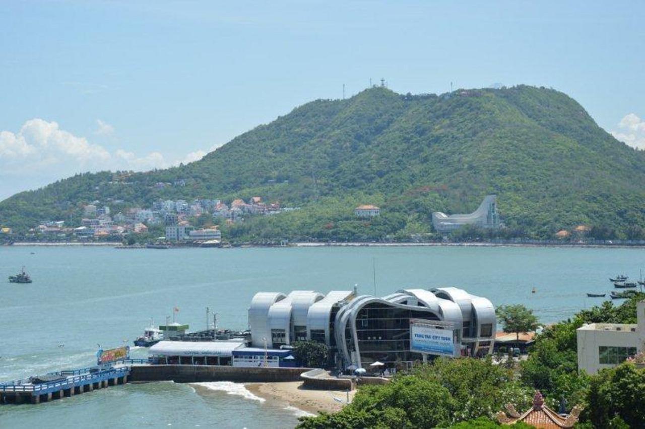 Ha Long