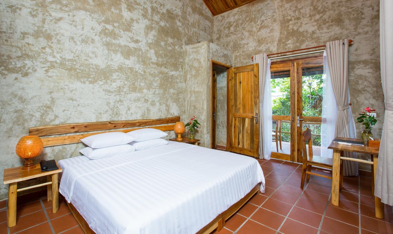 Valley Village Phu Quoc Resort 3*