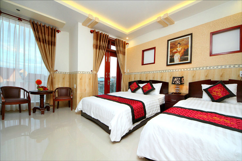 White Cloud Hotel 2*