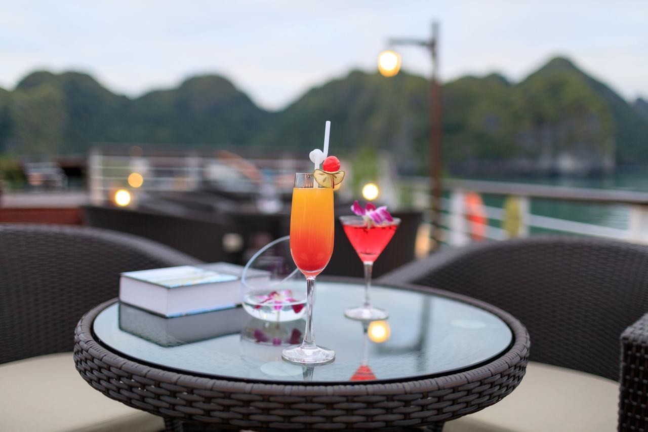  Orchid Trendy Cruise Ha Long