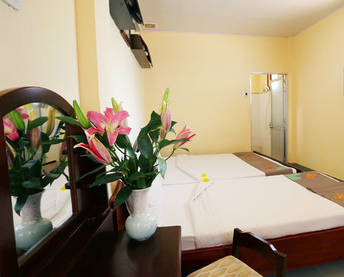 Resort Hon Rom Central Beach Resort 3*
